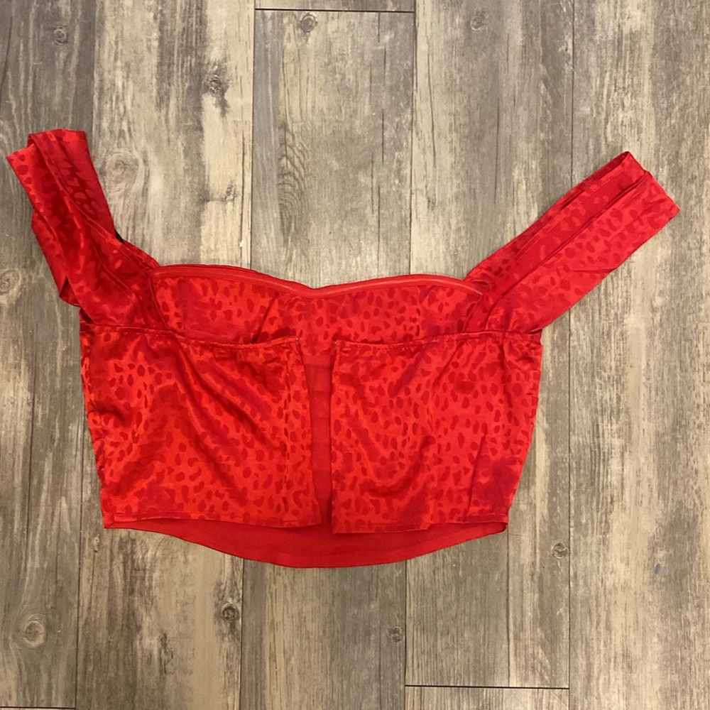 Red Top - Picture 2 of 2